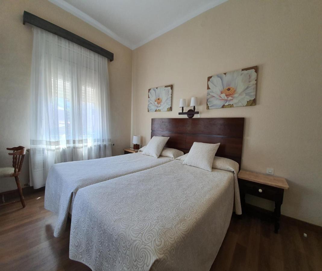 Hostal Canigo เอลปอนต์ เด ซูเอร์ต ภายนอก รูปภาพ