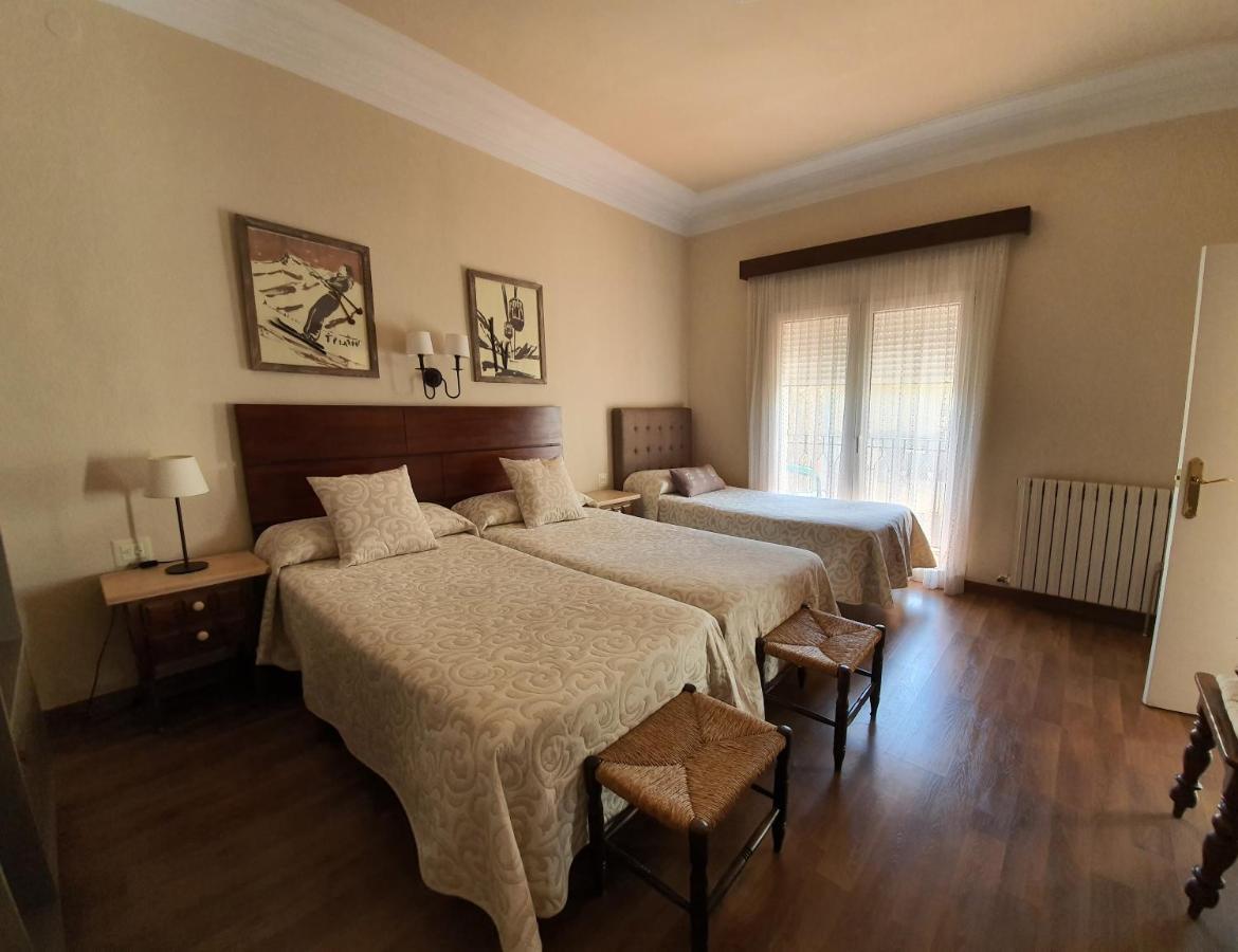 Hostal Canigo เอลปอนต์ เด ซูเอร์ต ภายนอก รูปภาพ